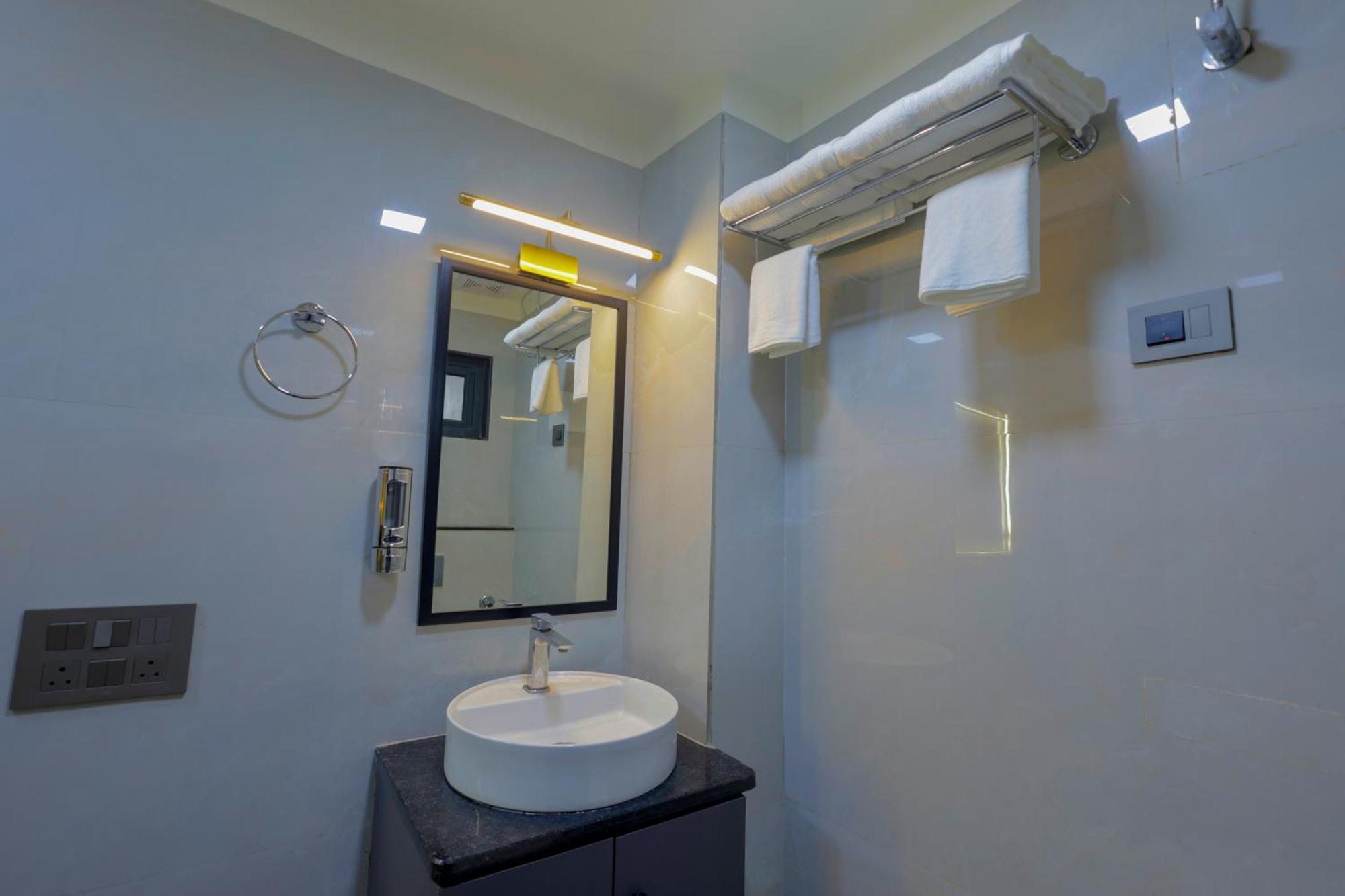 Narayana Homes Mathura Exteriör bild